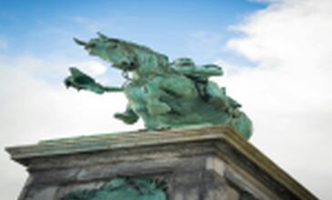 Benelux & Paris Turu – 7 Gece 8 Gün (CRL–CRL) | Amsterdam • Lüksemburg • Paris • Brüksel