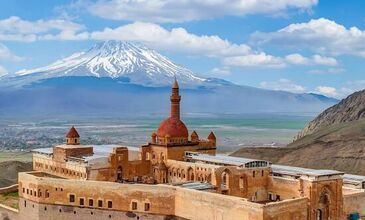 Uçaklı Kafkas Üçgeni Doğu Ekspresi Van Nahçıvan Kars Turu ( Uçakla Gidiş Dönüş )
